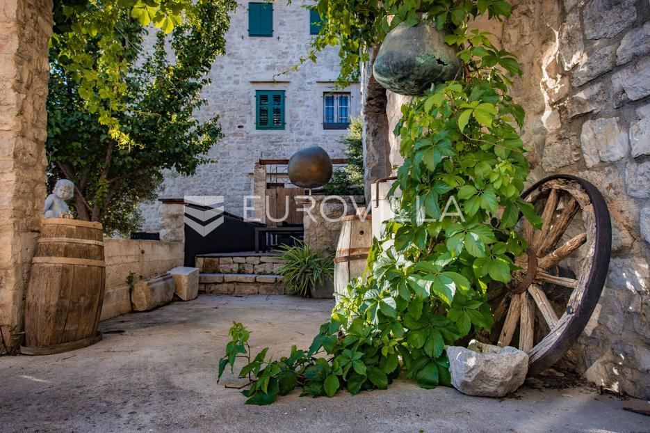 Casa In vendita -  Šibenik