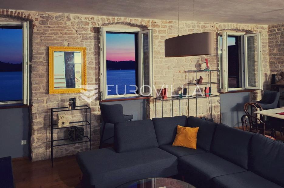 Casa In vendita -  Šibenik
