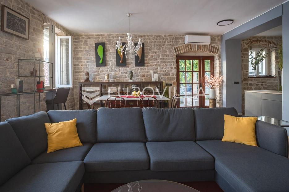 Casa In vendita -  Šibenik