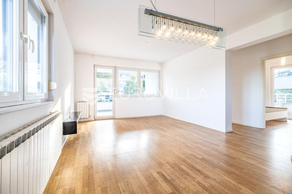 Apartma Naprodaj - Grad Zagreb Črnomerec