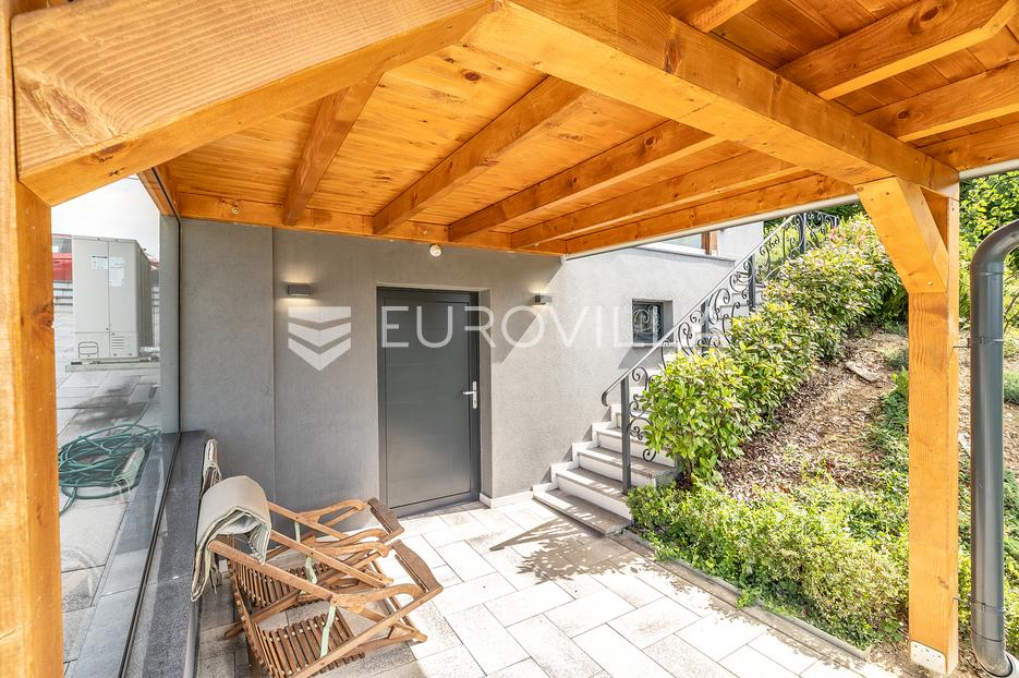 Maison À vendre -  Jastrebarsko - Okolica