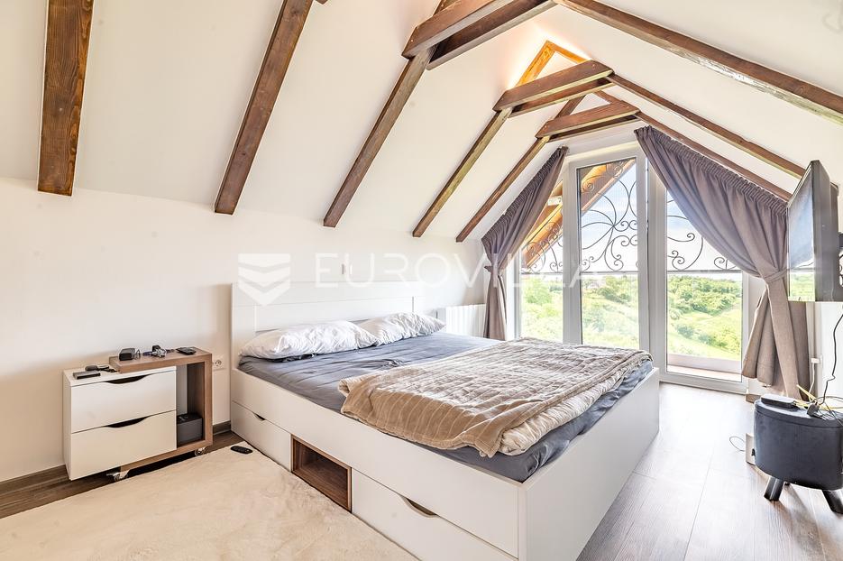 Maison À vendre -  Jastrebarsko - Okolica