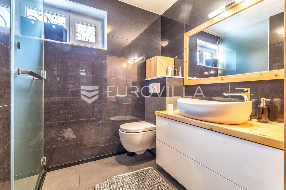 Maison À vendre -  Jastrebarsko - Okolica