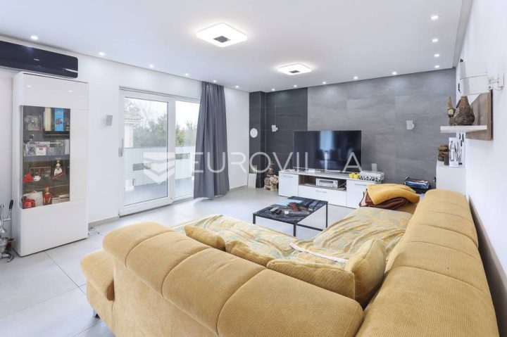 House for sale 792 m² – Čižići