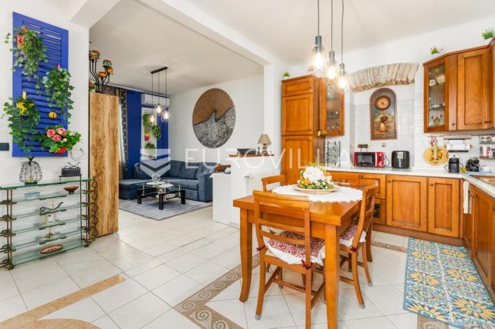 Appartement à vendre 84 m² – Kaštanjer