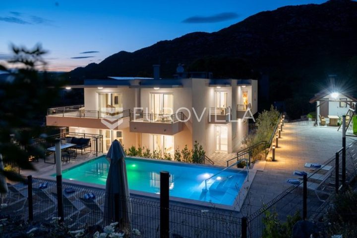 Kuća na prodaju 300 m² – Rastovac