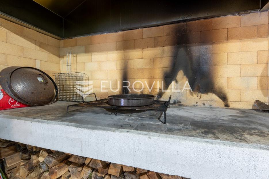 Hiša Na predaj - Splitsko-dalmatinska Zagvozd