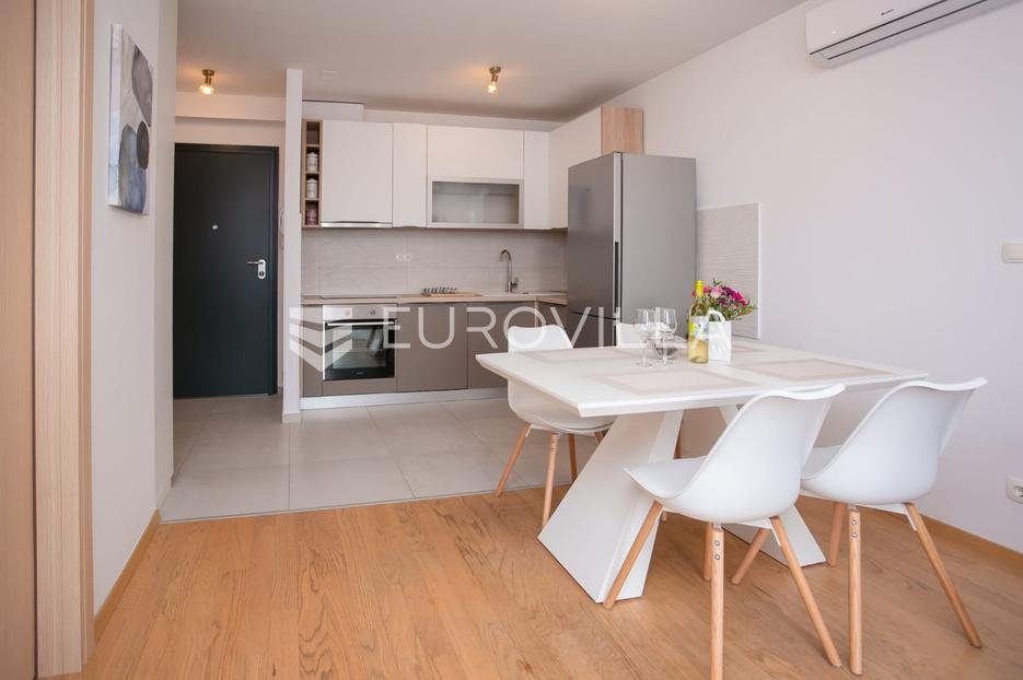 Apartma Na predaj - Splitsko-dalmatinska Solin - foto 1/7