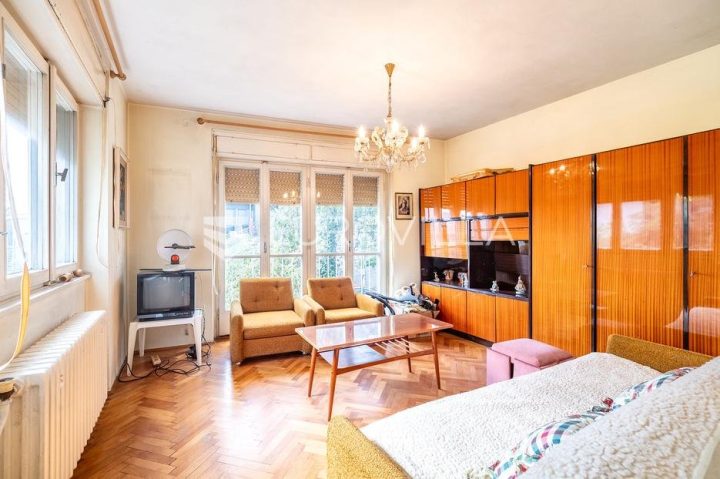 Maison à vendre 240 m² – Šalata