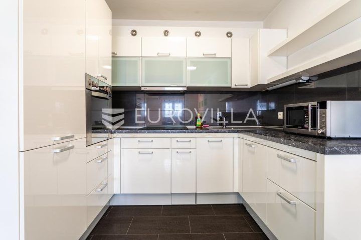 Apartment zu vermieten 60 m² – Strožanac