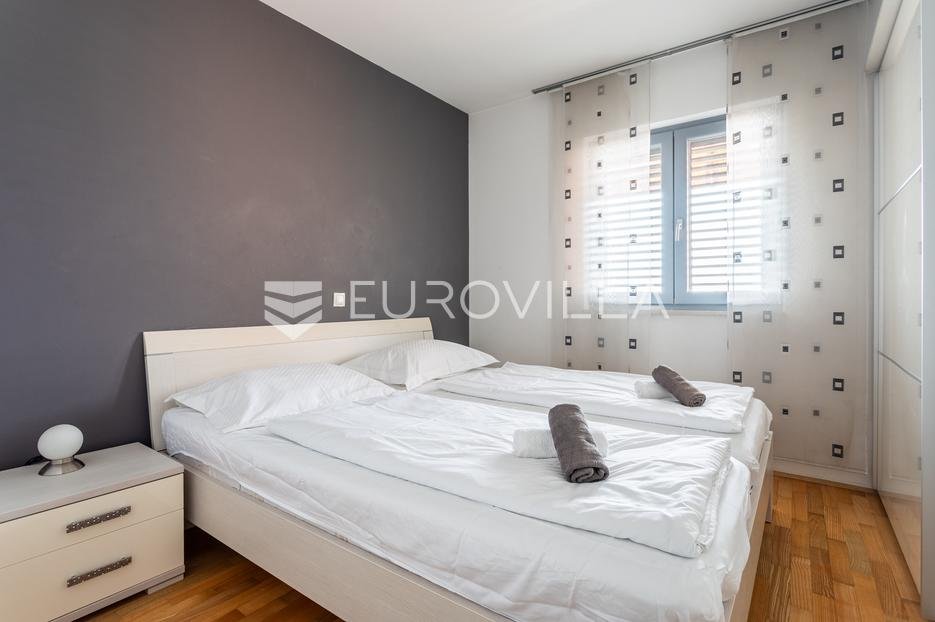 Apartment Zu vermieten - Splitsko-dalmatinska Podstrana