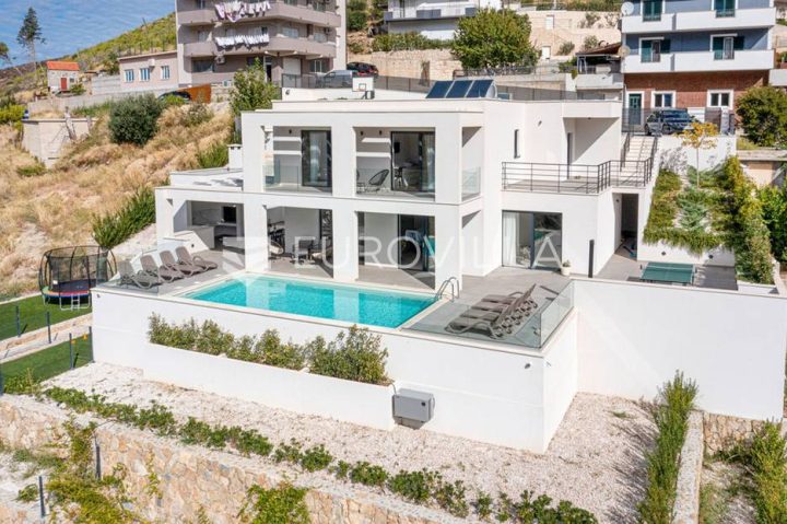 Maison à vendre 310 m² – Žrnovnica