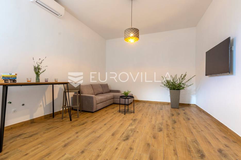Haus Zu verkaufen -  Split - Okolica