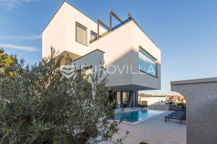 House for sale 310 m² – Medulin