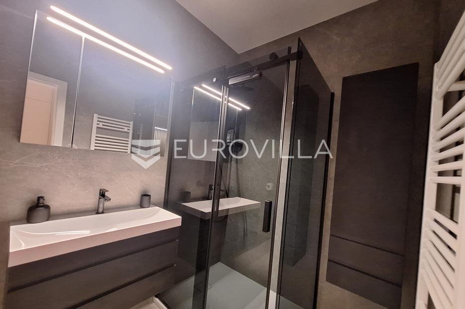 Appartamento In vendita - Karlovačka Karlovac