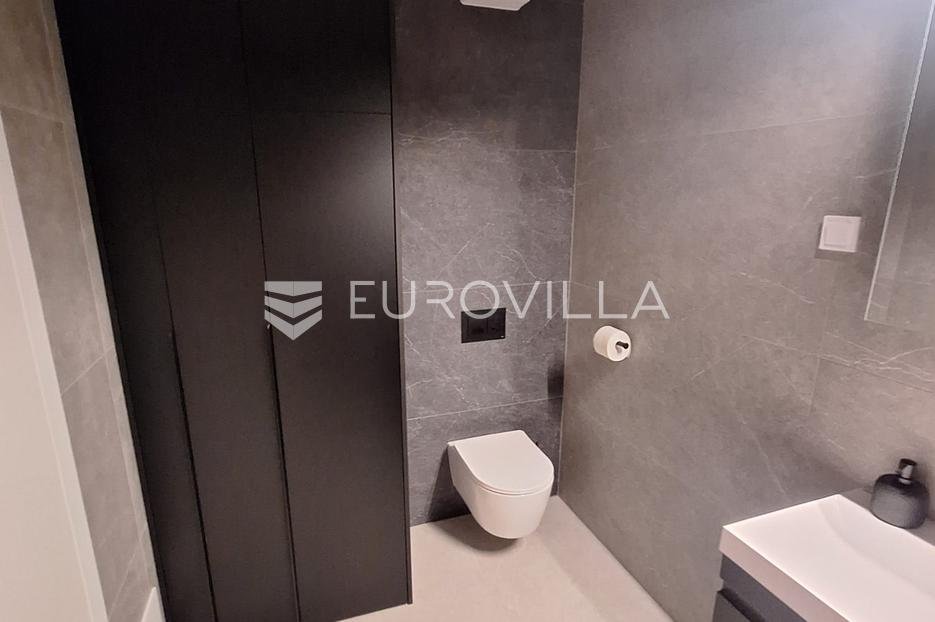 Appartamento In vendita - Karlovačka Karlovac