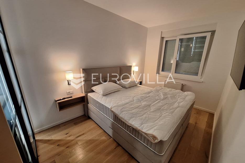 Appartamento In vendita - Karlovačka Karlovac