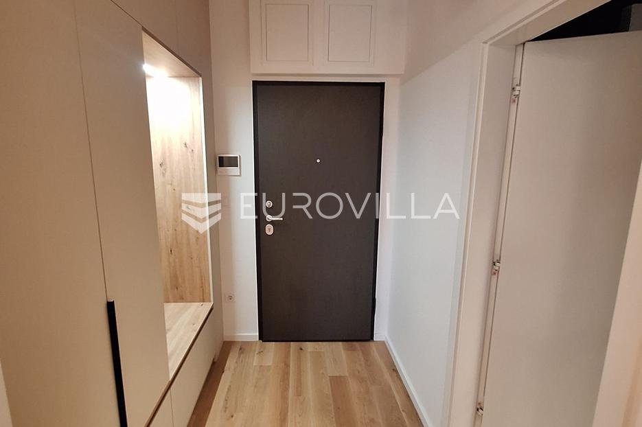 Appartamento In vendita - Karlovačka Karlovac