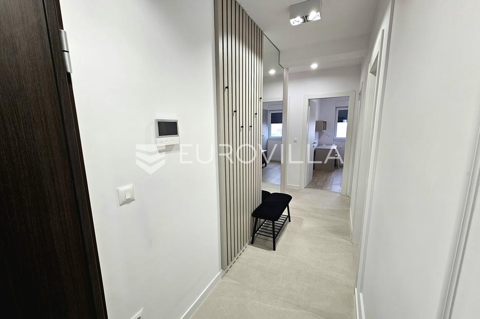 Appartamento In vendita -  Osijek