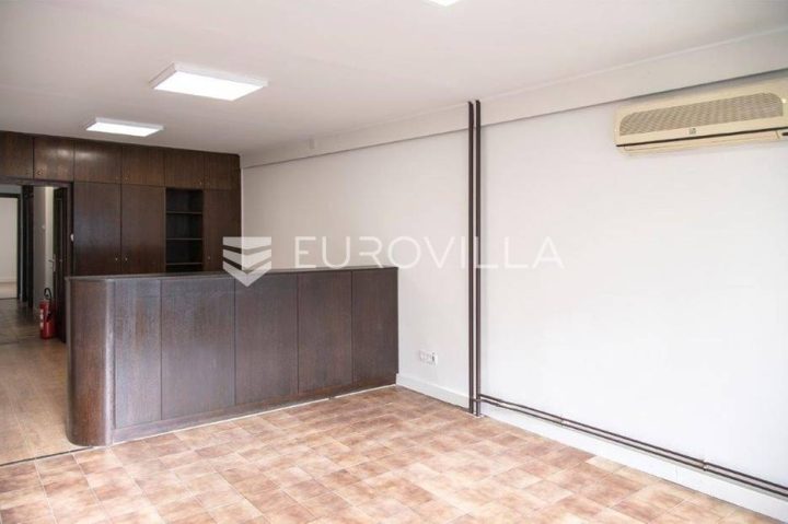 Poslovni prostor na prodaju 97 m² – Travno
