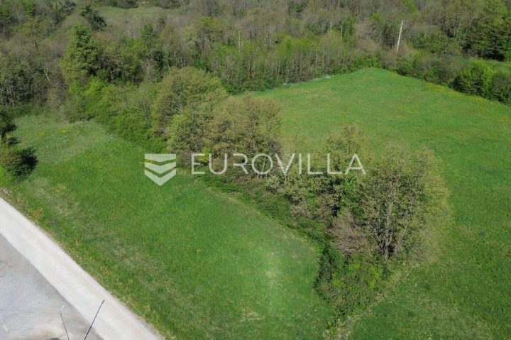 Działka na sprzedaż 1090 m² – Žminj