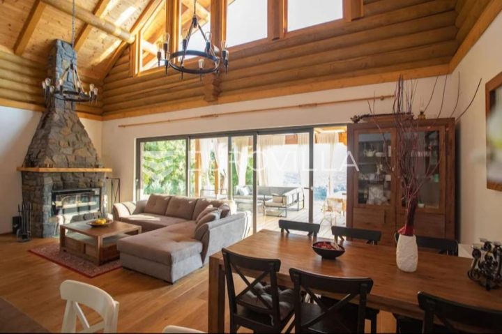 Casa in vendita 317 m² – Sveta Jana