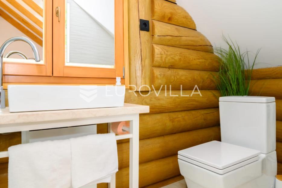 Casa In vendita - Zagrebačka Jastrebarsko - Okolica