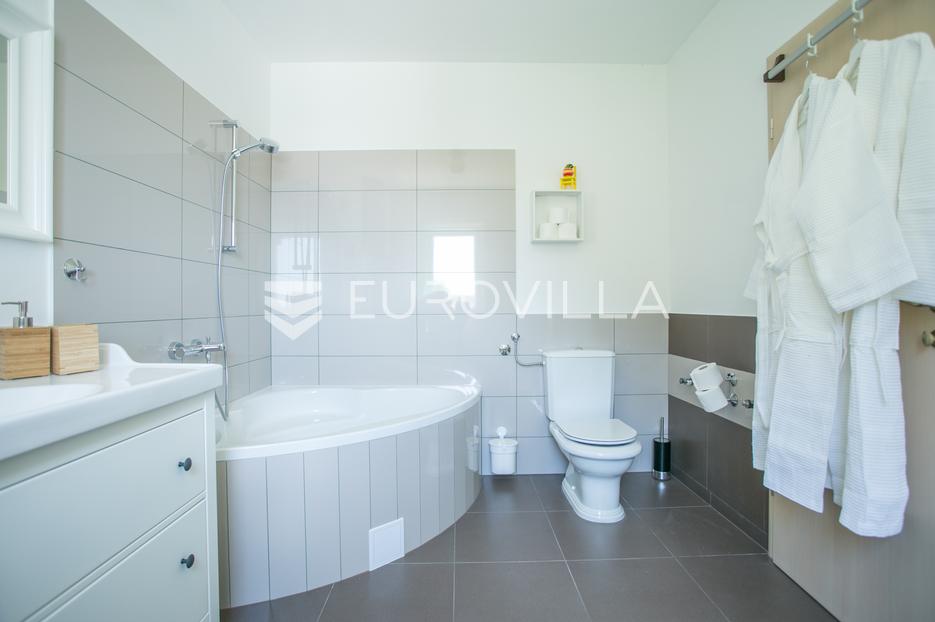 Casa In vendita -  Trogir - Okolica