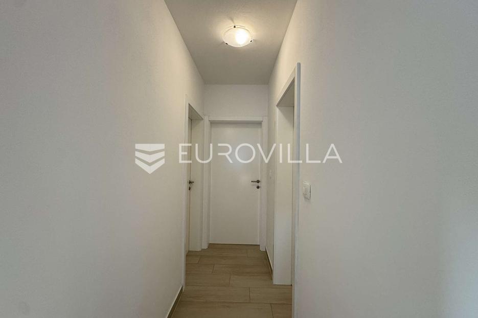 Appartamento In vendita -  Pula