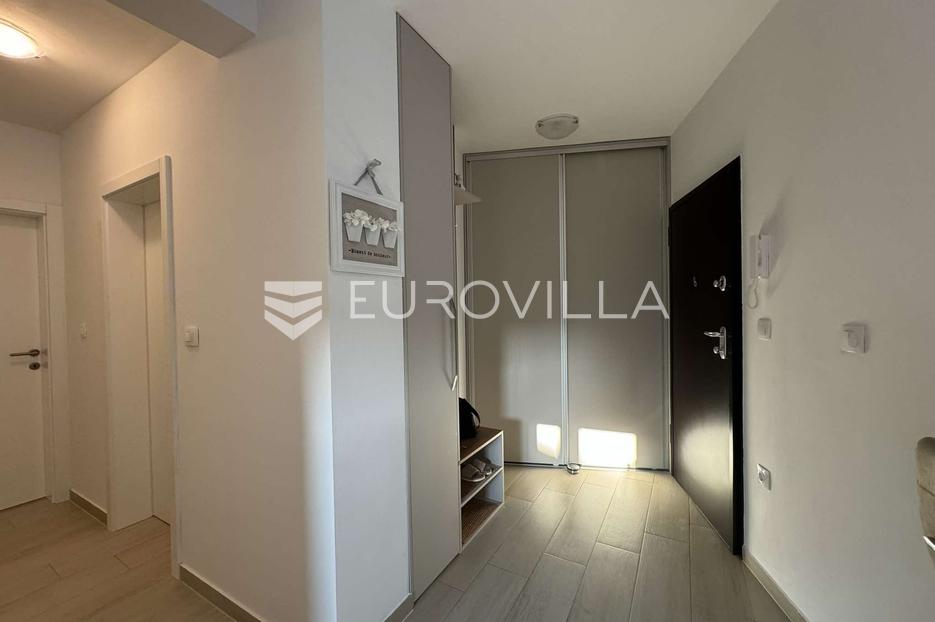 Appartamento In vendita -  Pula