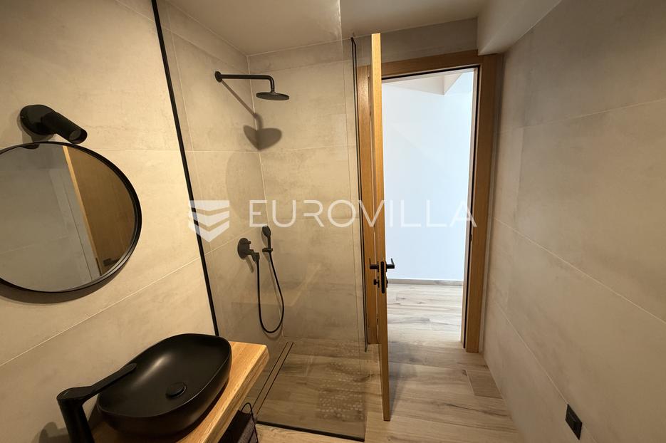 Apartmán Na predaj -  Jelsa