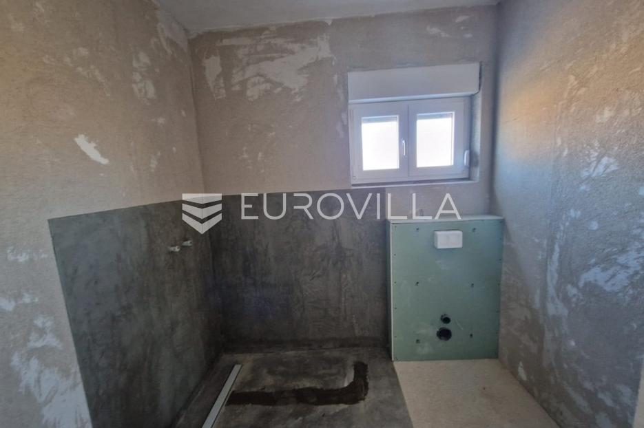 House For sale -  Vir