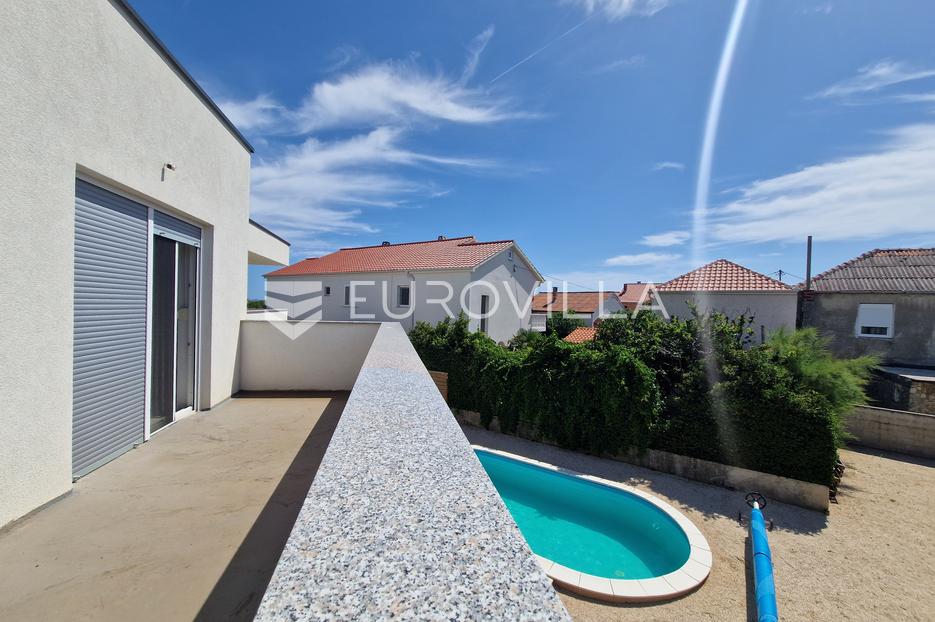 House For sale -  Vir