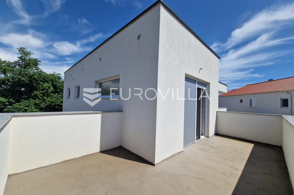 House For sale -  Vir