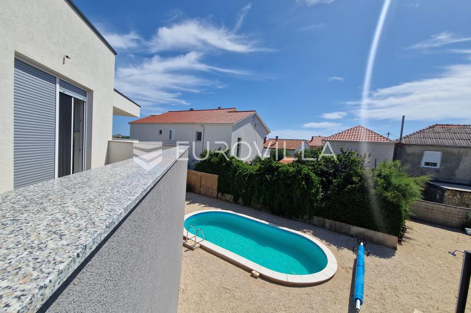 House For sale -  Vir
