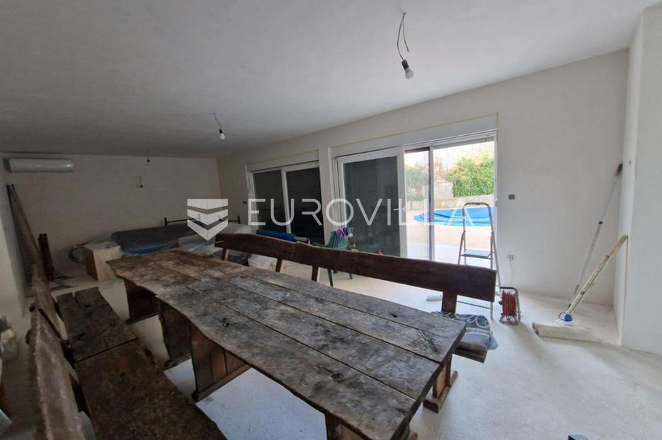 House For sale -  Vir