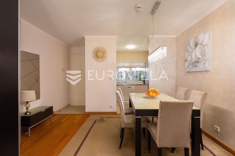 Flat For sale -  Split