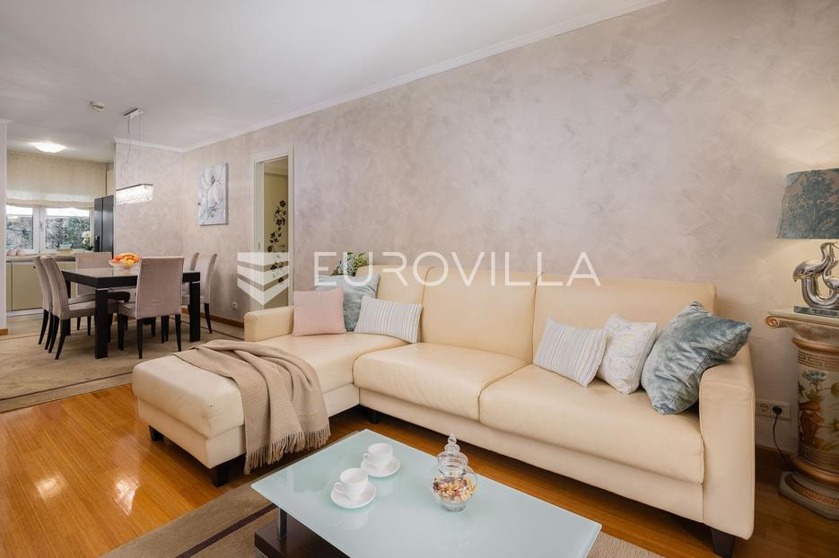 Flat For sale -  Split