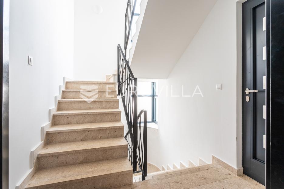 Haus Zu verkaufen -  Milna