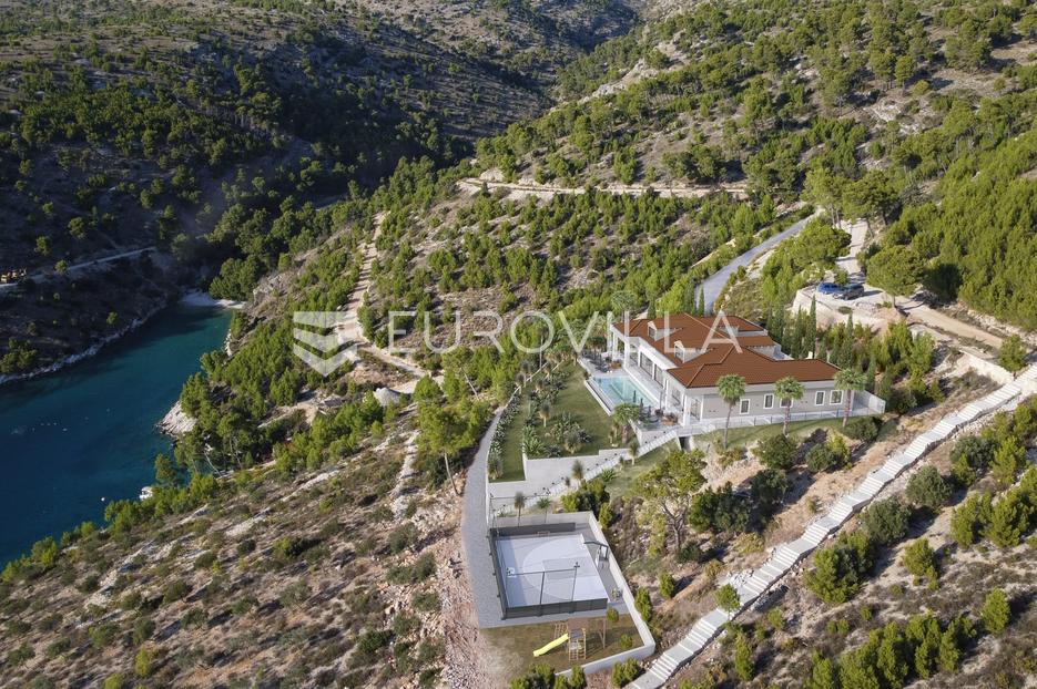 Kuća Na prodaju -  Nerežišća