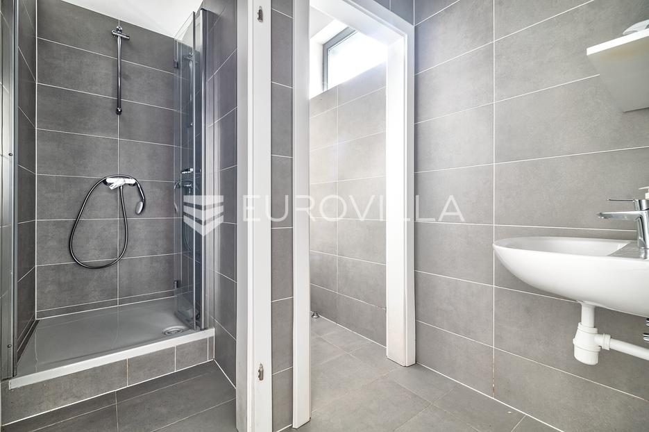 Locaux commerciaux À vendre - Grad Zagreb Stenjevec