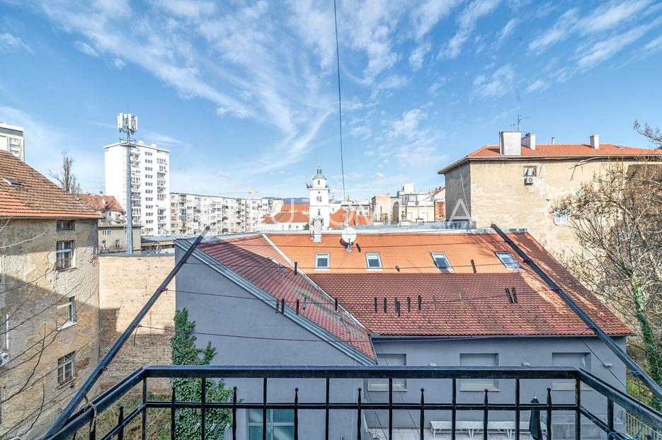 Flat For sale Donji grad
