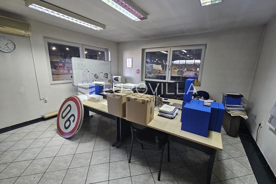 Poslovni prostor Na prodaju -  Osijek