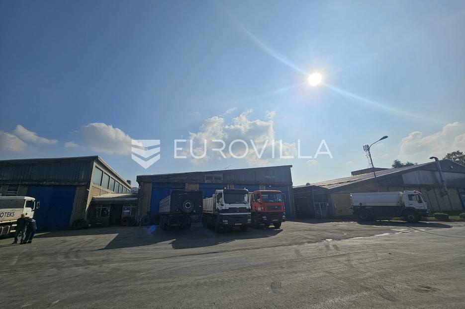 Poslovni prostor Na prodaju -  Osijek