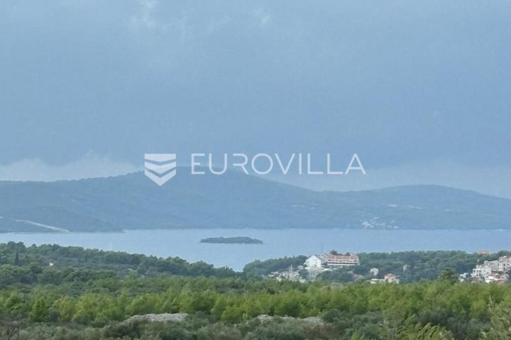 Land for sale 34000 m² – Milna