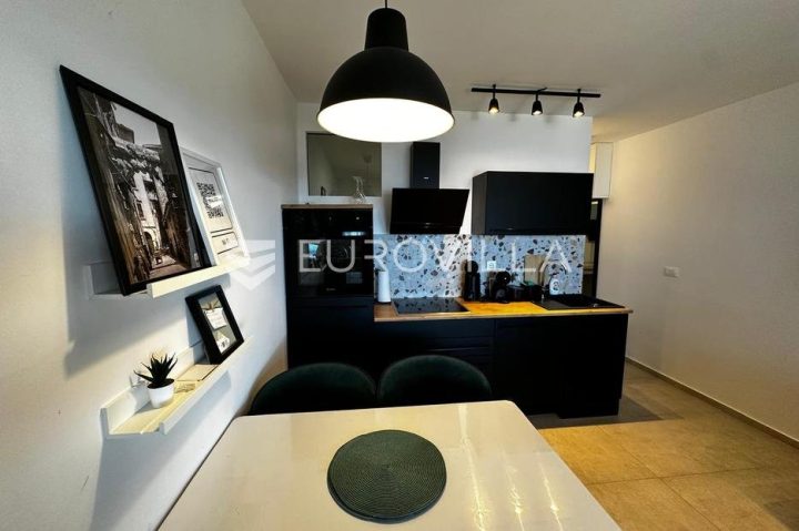Appartamento In vendita - Primorsko-goranska Rijeka - foto 3/16