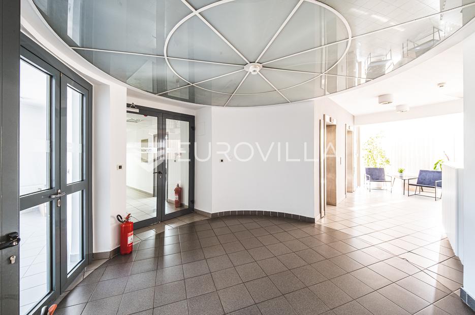 Locaux commerciaux À vendre - Grad Zagreb Peščenica - Žitnjak