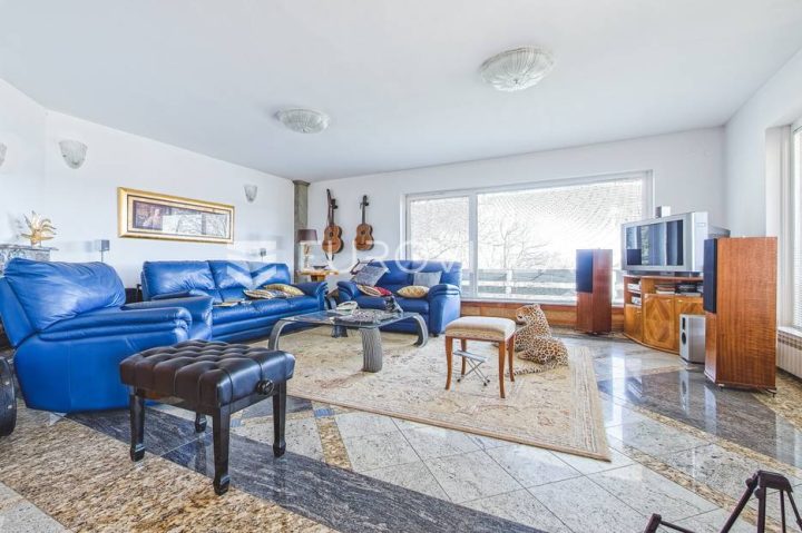Dům na prodej 450 m² – Giznik