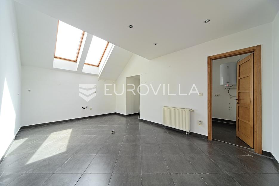 Appartement À vendre - Osječko-baranjska Osijek
