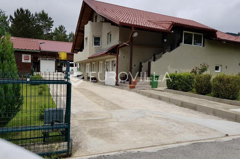 Haus Zu verkaufen - Ličko-senjska Plitvička Jezera - foto 1/6